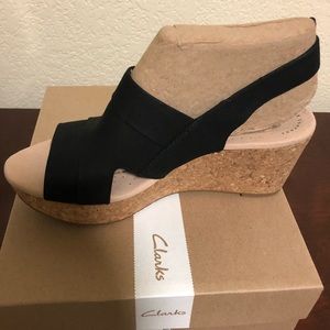 Black Clark’s wedges sz 9